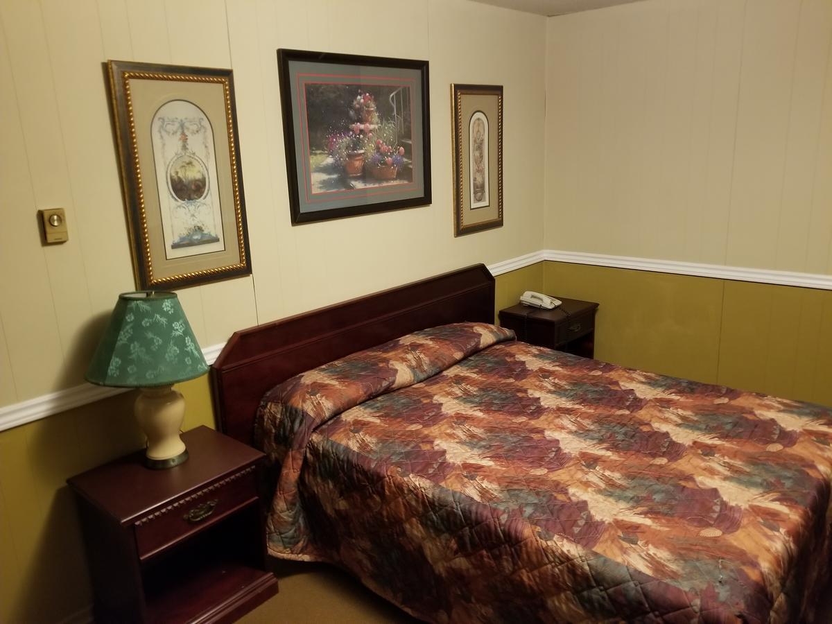 Twin Oaks Motel Orono Buitenkant foto